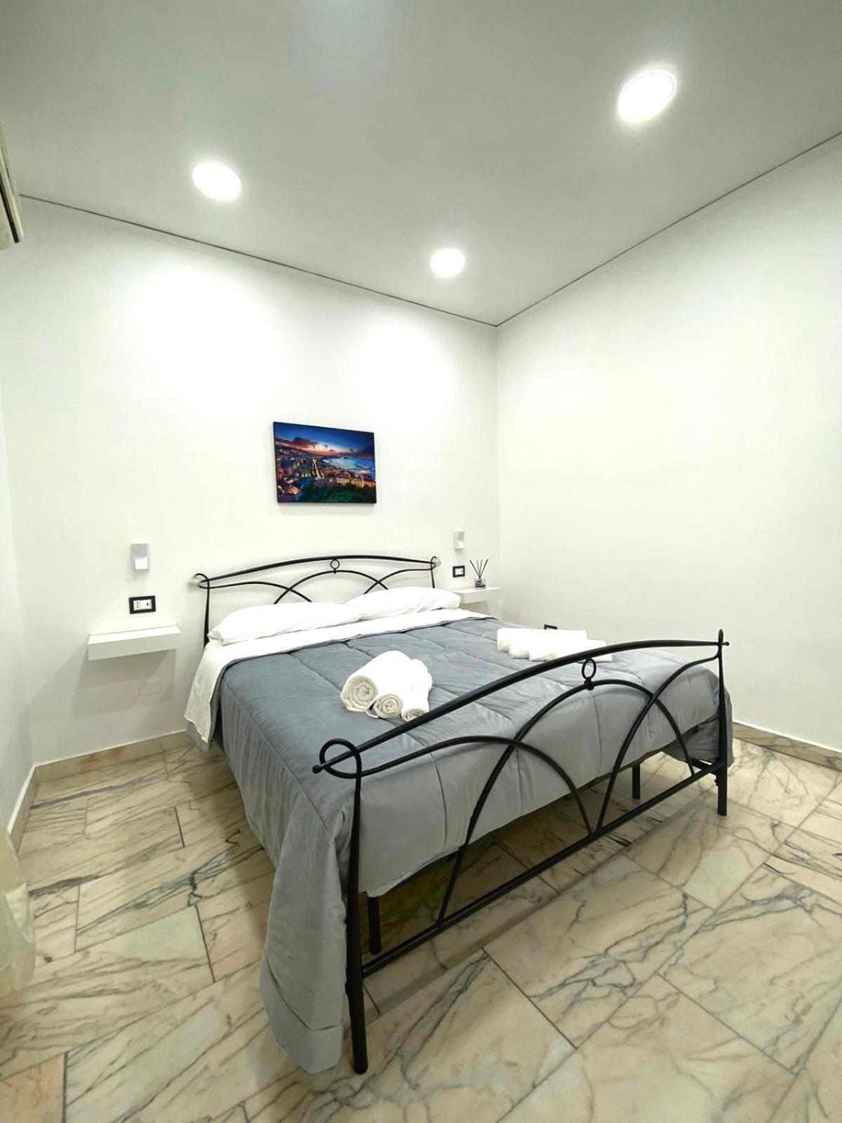 Castellano Apartment Неаполь Экстерьер фото
