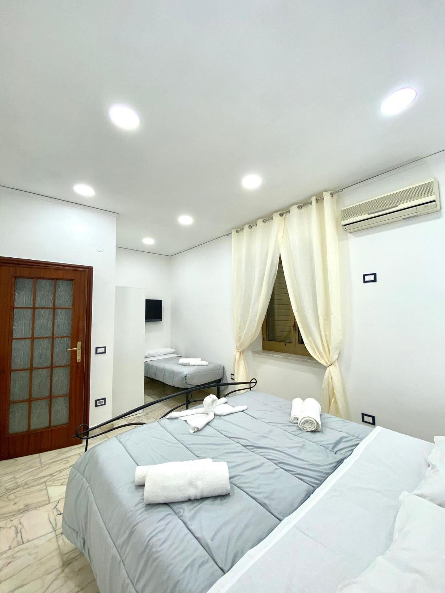 Castellano Apartment Неаполь Экстерьер фото
