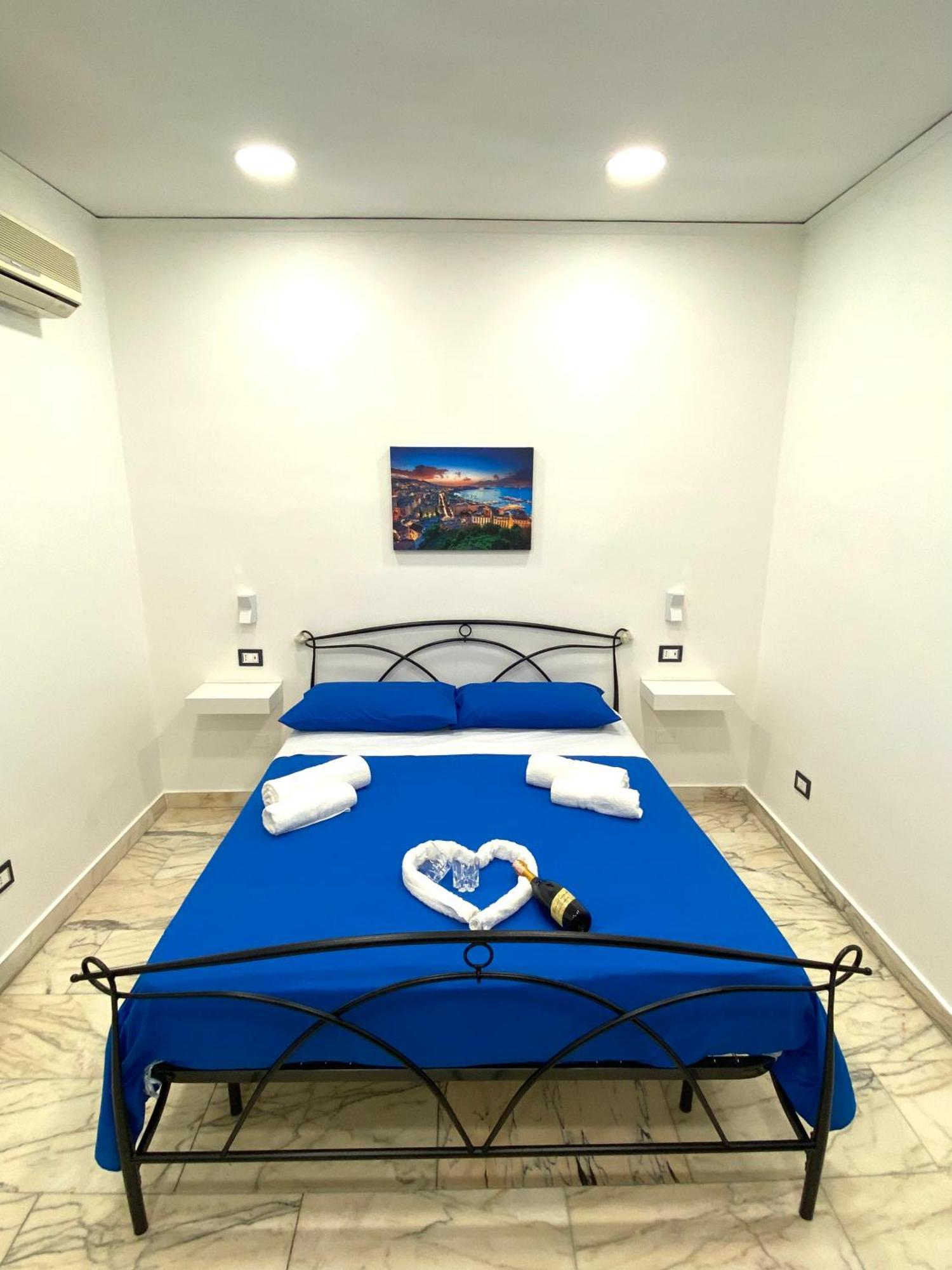 Castellano Apartment Неаполь Экстерьер фото